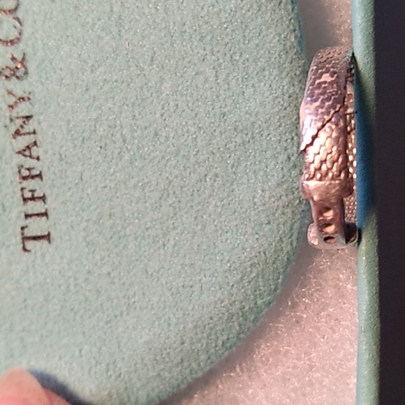Tiffany & Co. Somerset mesh pinkie ring-has significant damage - Picture 4 of 5